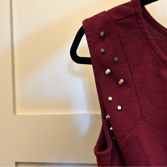 Burgundy dress with studs - Picture 3 of 4